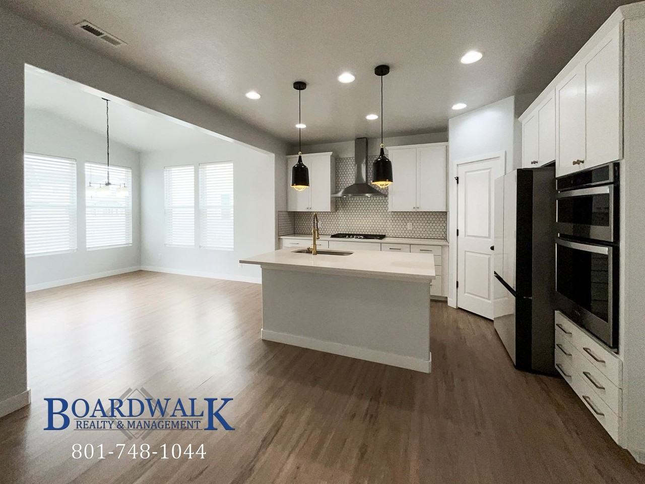 5064 W Bilston Ln - Photo 7 of 41