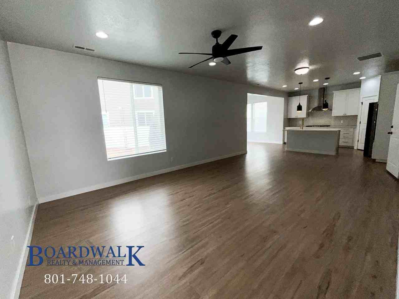 5064 W Bilston Ln - Photo 6 of 41