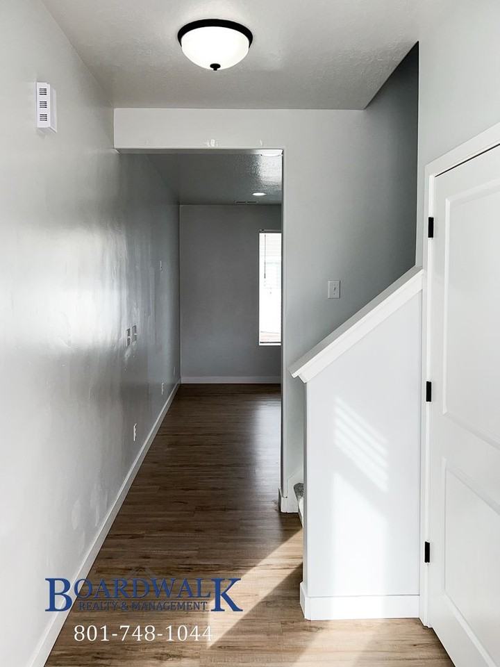 5064 W Bilston Ln - Photo 3 of 41