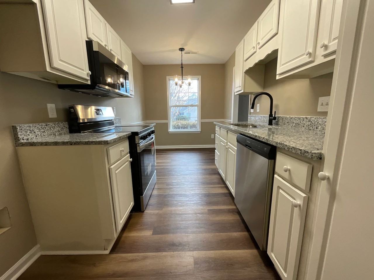 154 Wesley Harris Cir - Photo 6 of 33