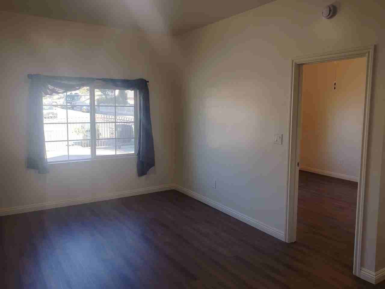946 Barbara Ln - Photo 3 of 12