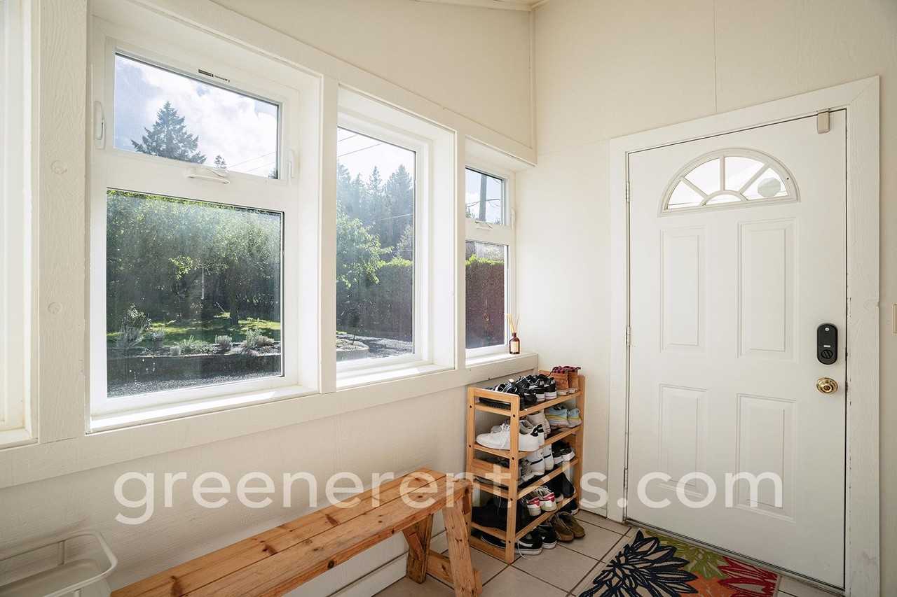 4102 Cooper Point Rd Nw - Photo 3 of 36