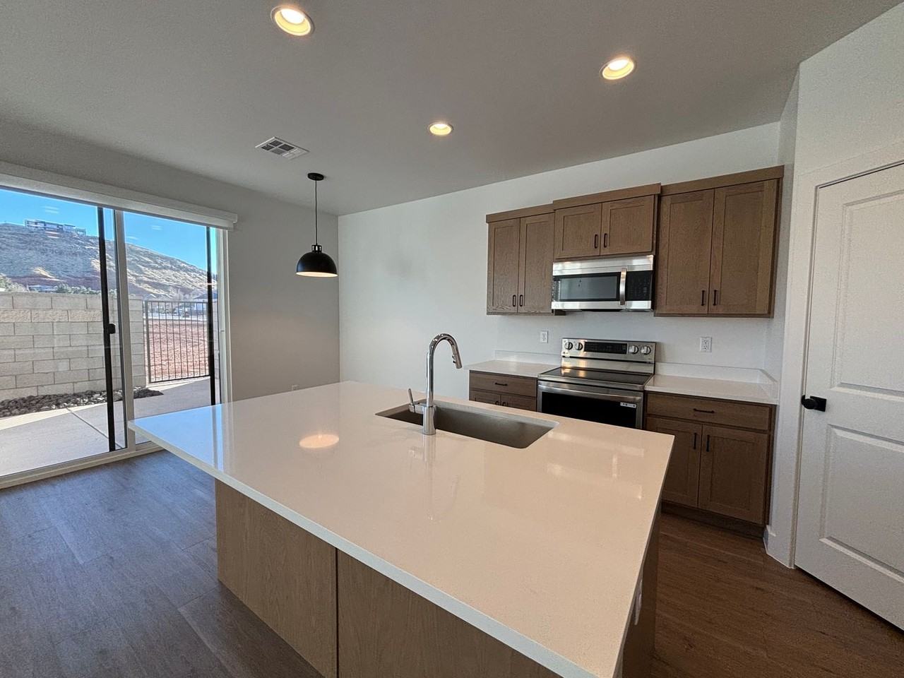 476 E Heritage Place Dr - Photo 2 of 39