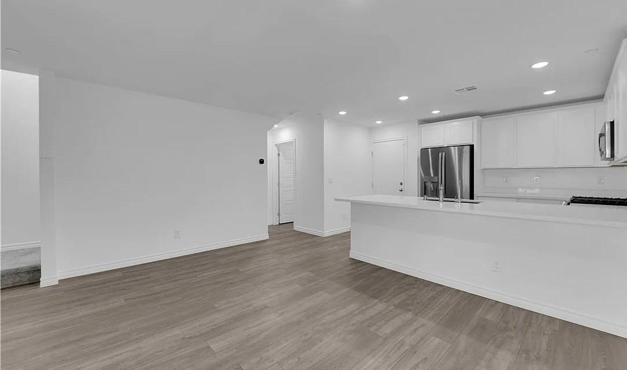 10772 Ditchburn Ct - Photo 3 of 24