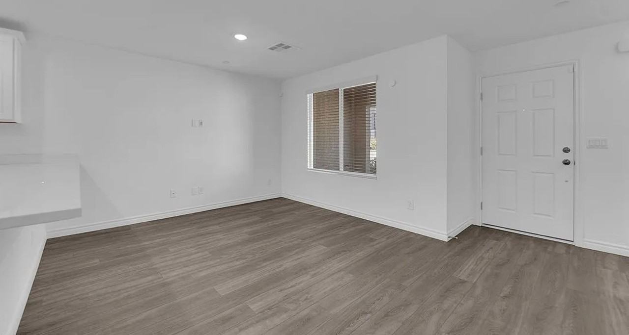 10772 Ditchburn Ct - Photo 4 of 24