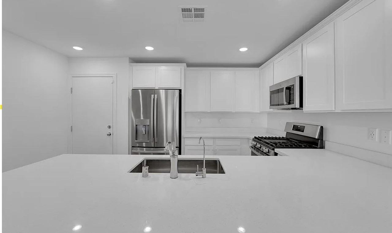 10772 Ditchburn Ct - Photo 7 of 24