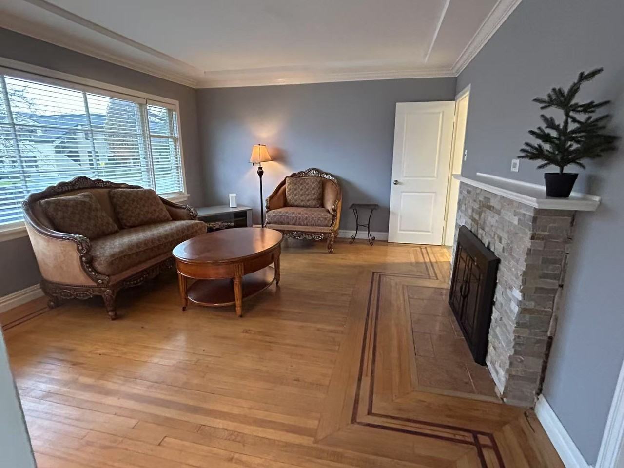15611 24 Avenue - Photo 3 of 15