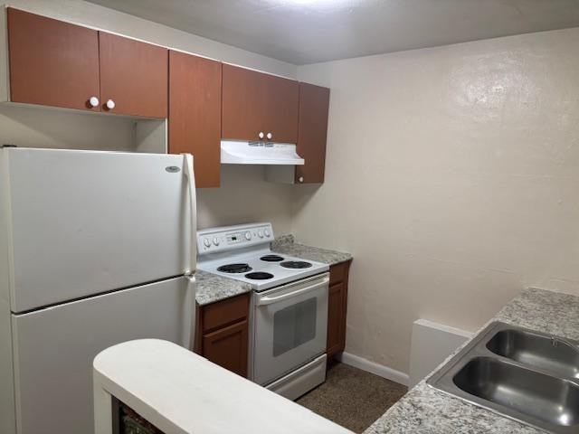 2529 Tanglewood St - Photo 2 of 11