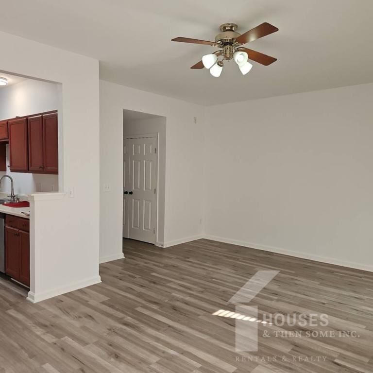 151 Spring Crossing Cir - Photo 2 of 12