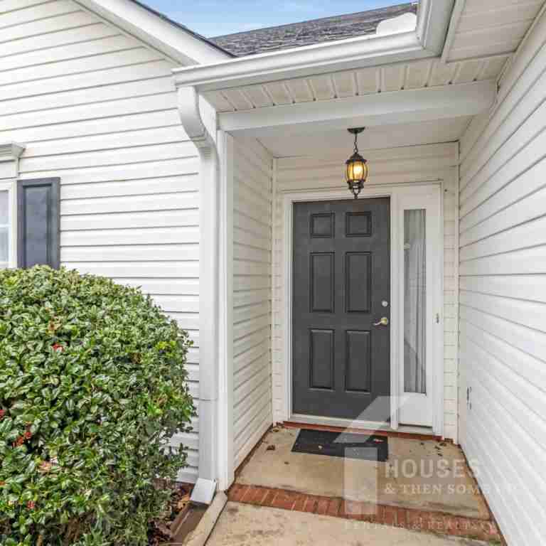 110 Stonington Way - Photo 3 of 27