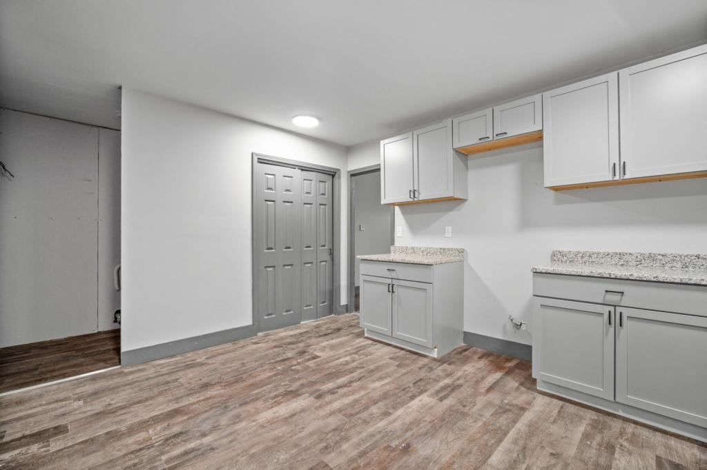 4213 Saylor St - Photo 4 of 17