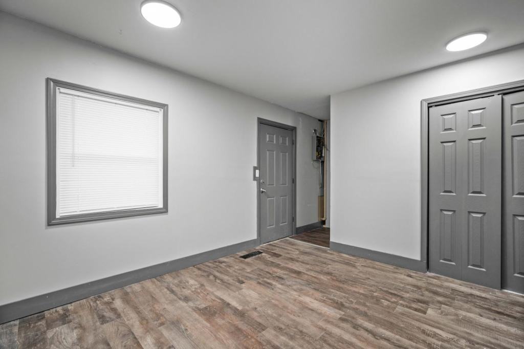 4213 Saylor St - Photo 5 of 17