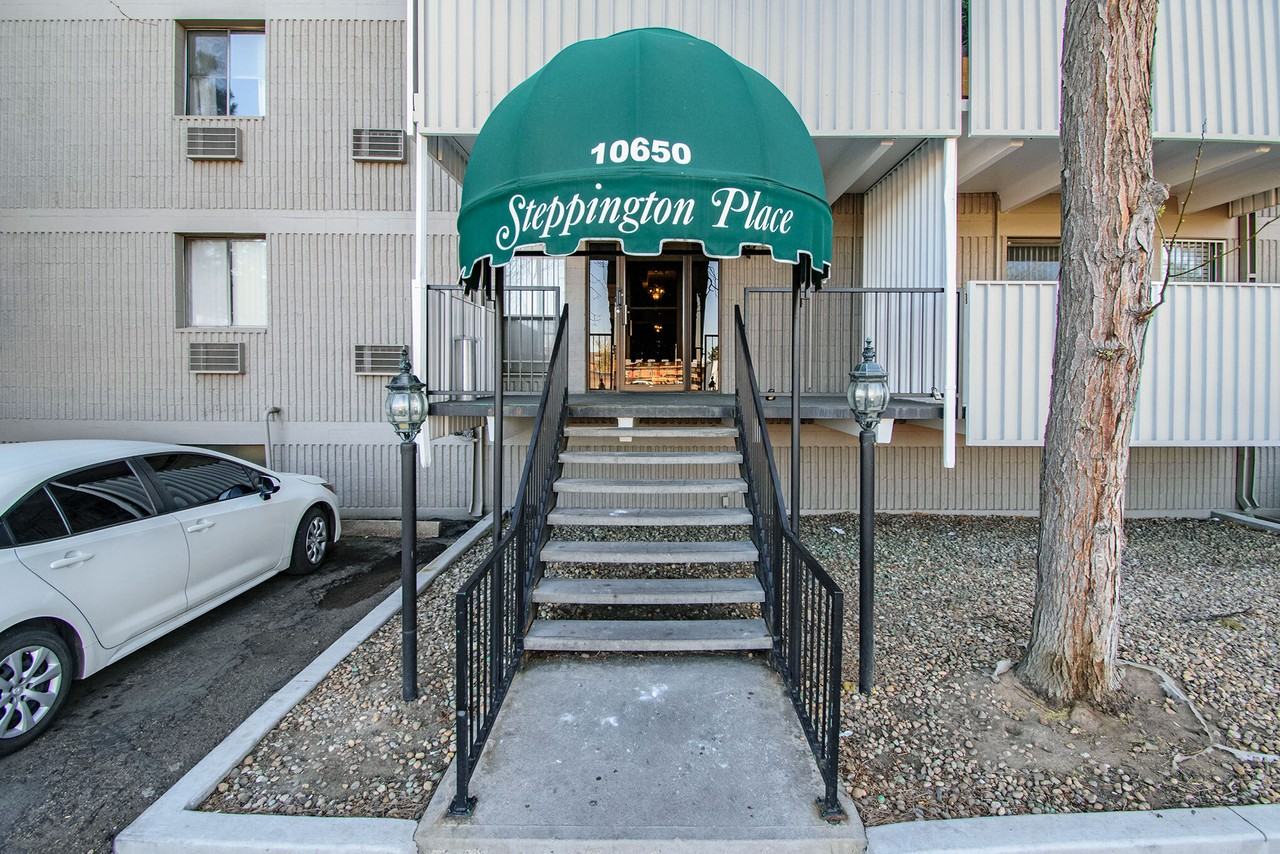 1011 S Ironton St #1