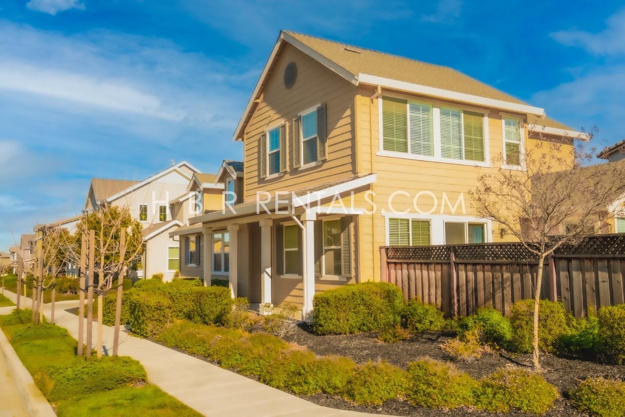 1548 S Barker St - Photo 2 of 38