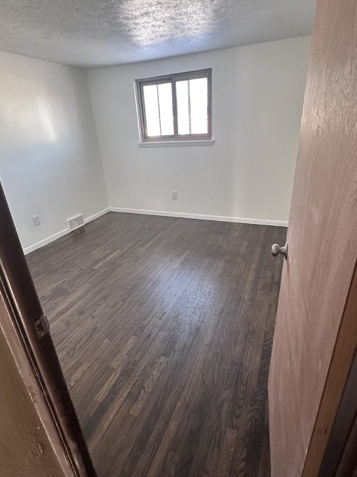 15211 Aldene Ave - Photo 2 of 16