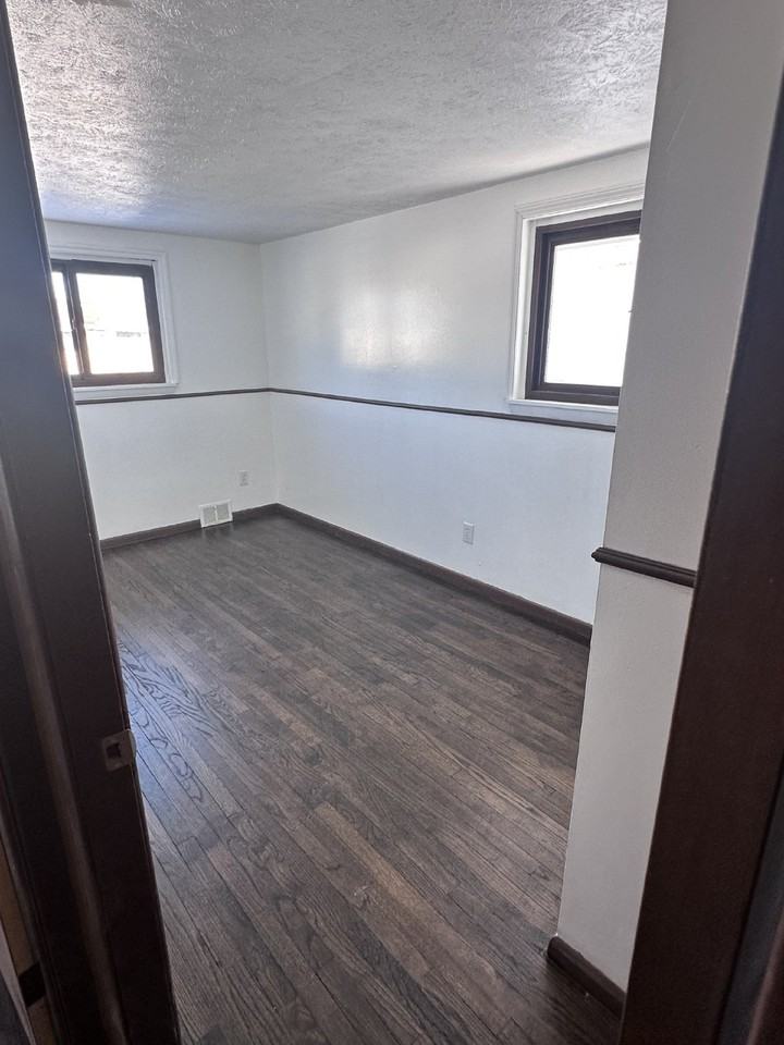 15211 Aldene Ave - Photo 3 of 16