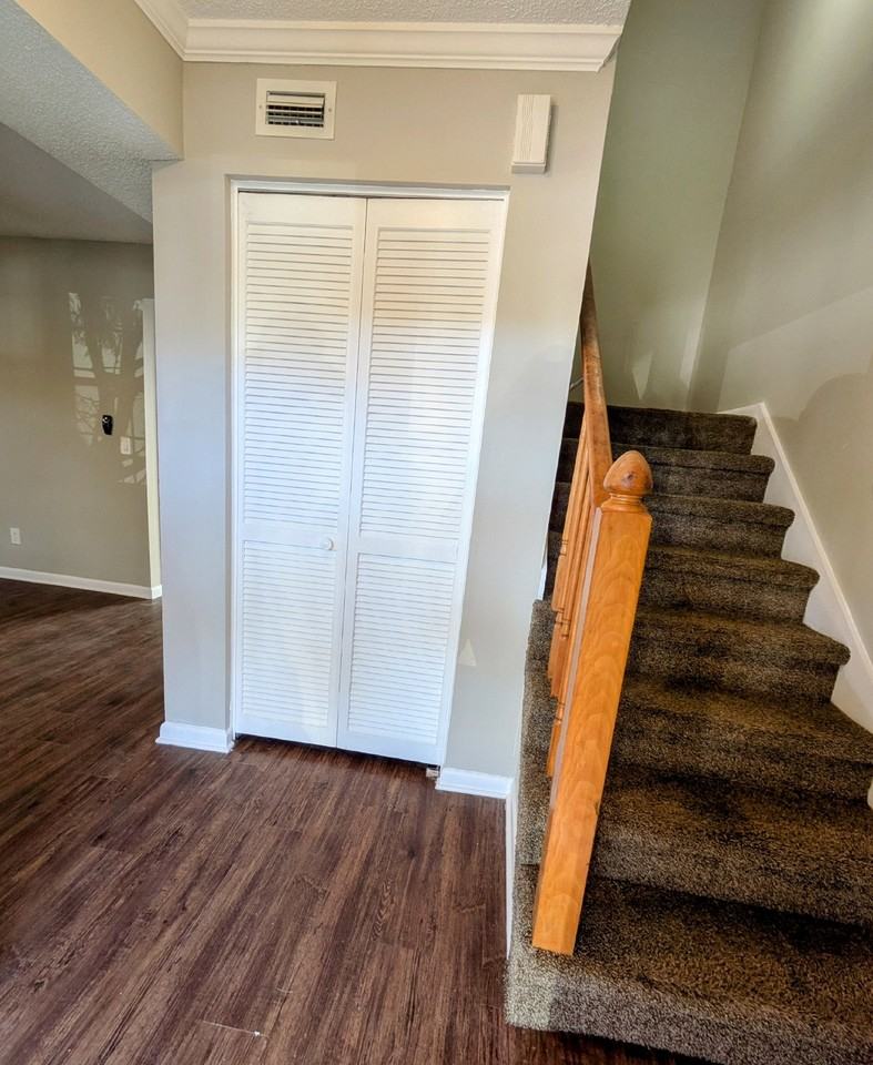 1404 Kettering Way - Photo 3 of 23