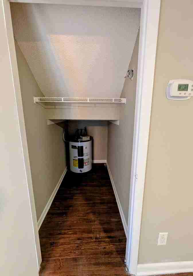 1404 Kettering Way - Photo 6 of 23