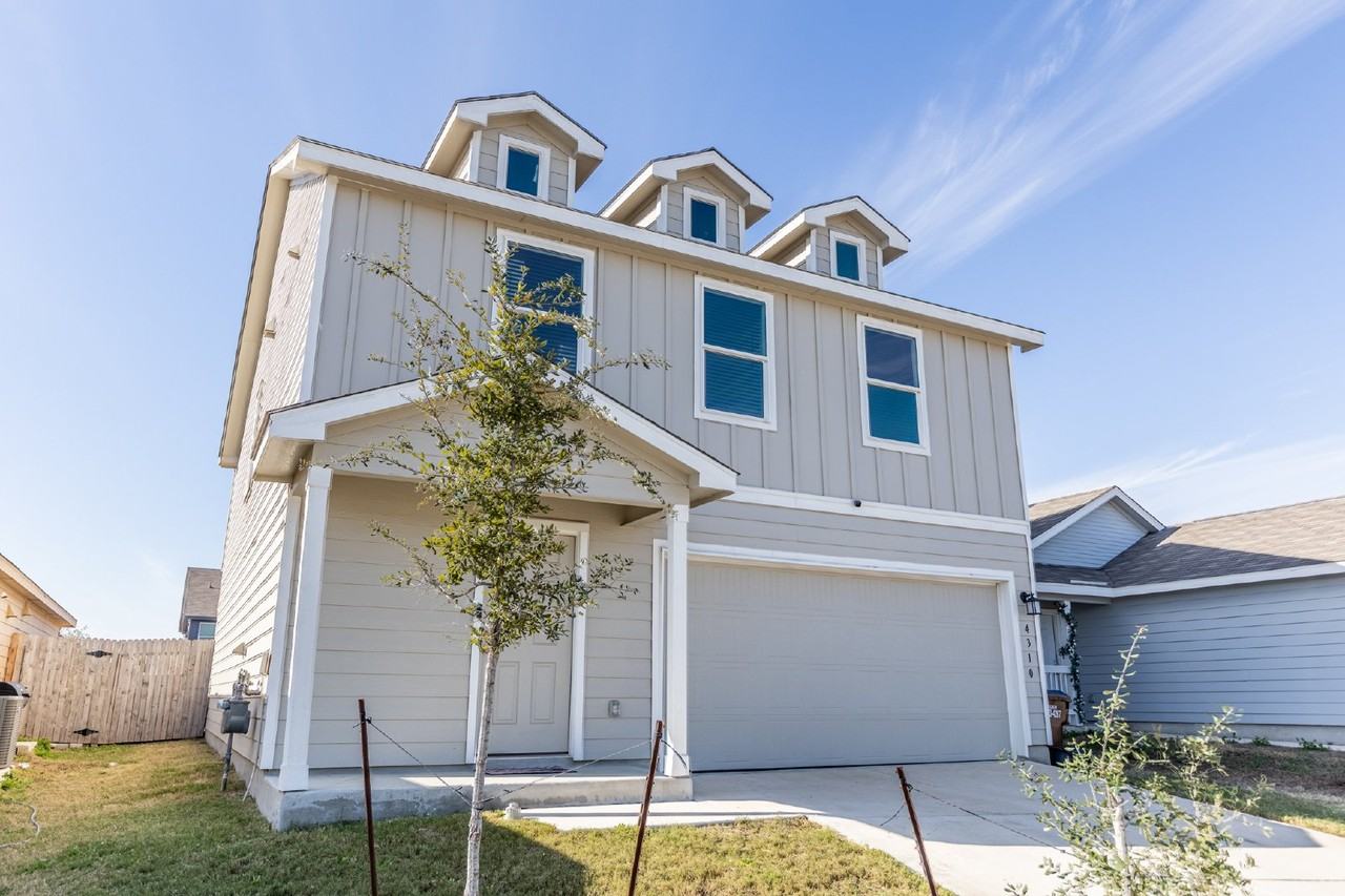 4310 Fluvial Cir - Photo 2 of 36