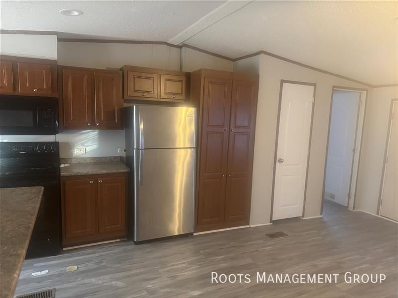 608 Stoney Creek Dr #64 - Photo 2 of 12