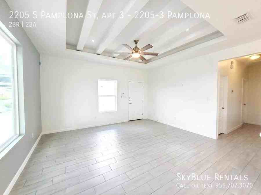 2205 S Pamplona St - Photo 5 of 19