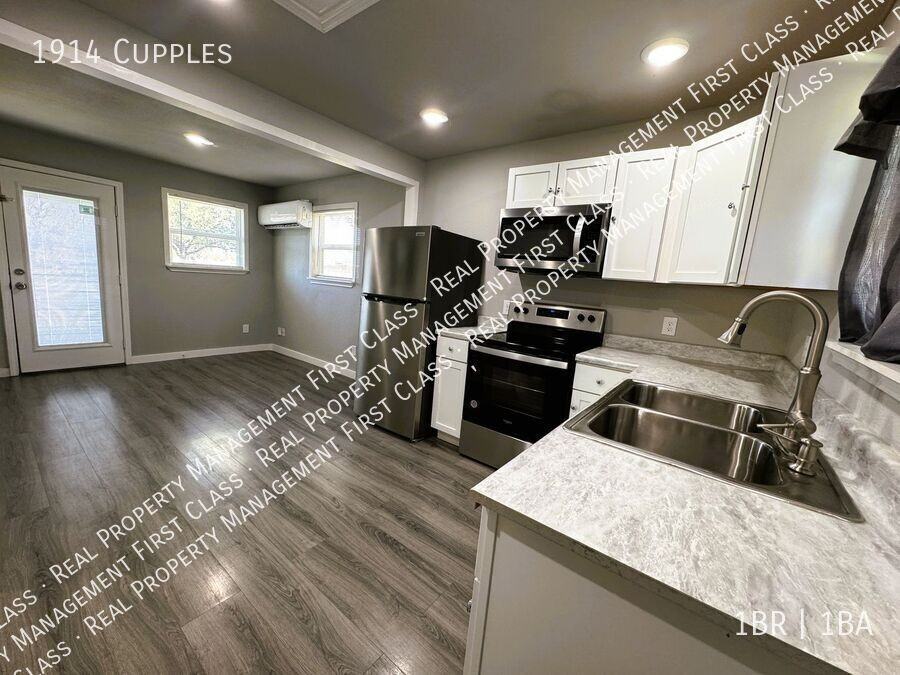 1914 Cupples Rd - Photo 4 of 9