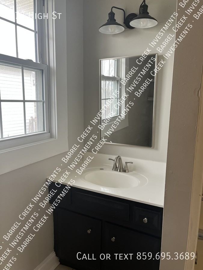 473 High St - Photo 3 of 10