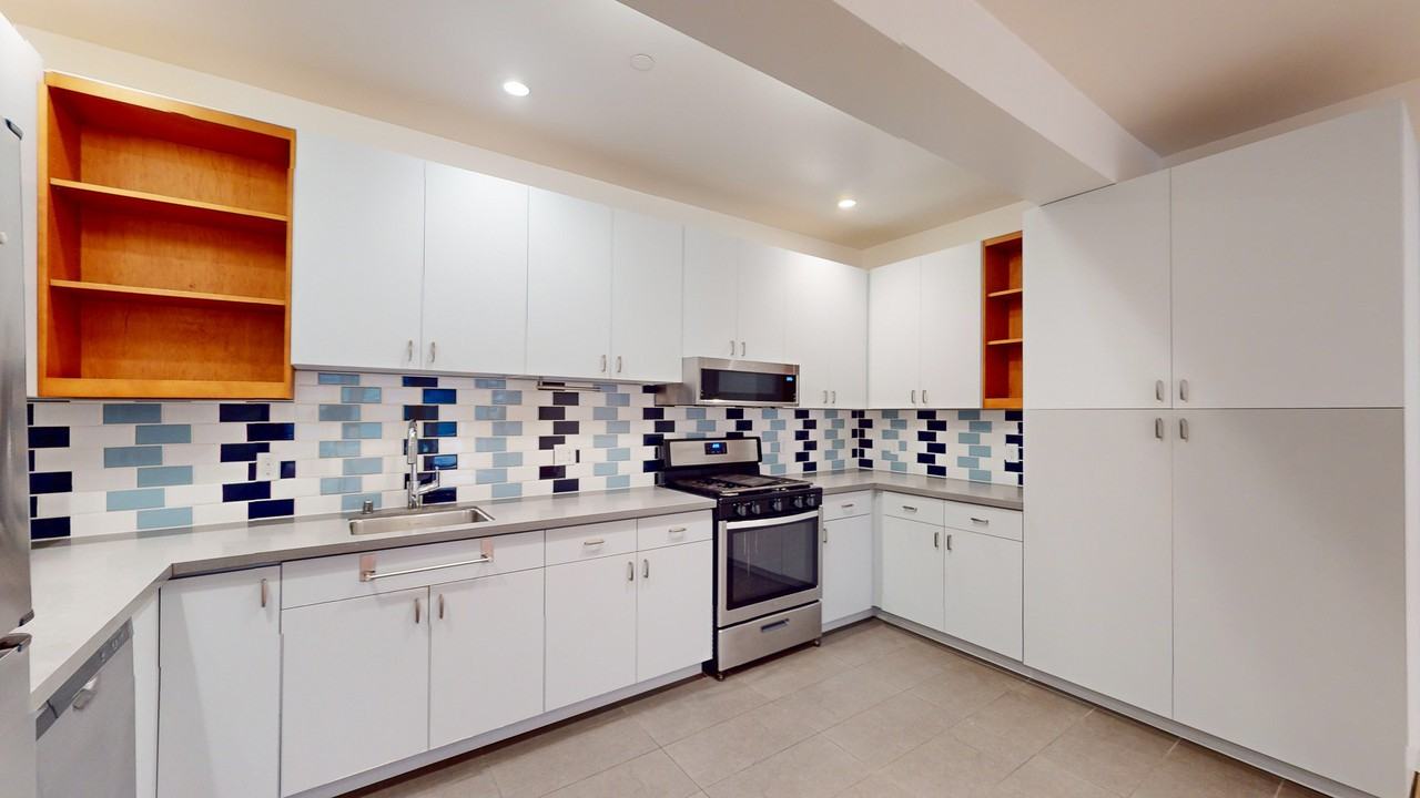 750 14th St #C - Photo 2 of 19