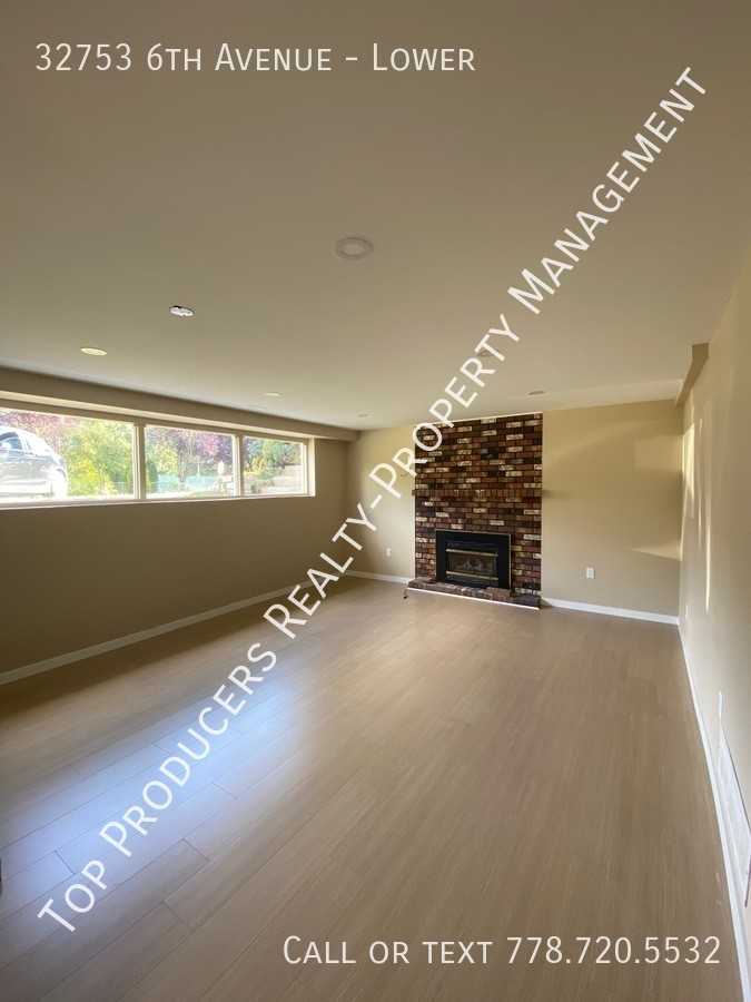 32753 6th Ave - Photo 3 of 9
