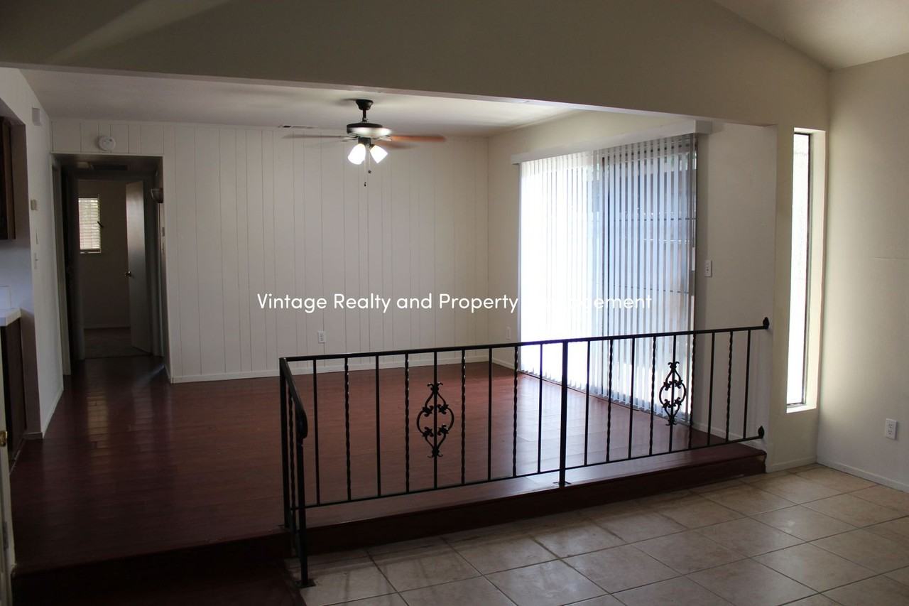 6402 Grigsby Pl - Photo 7 of 22