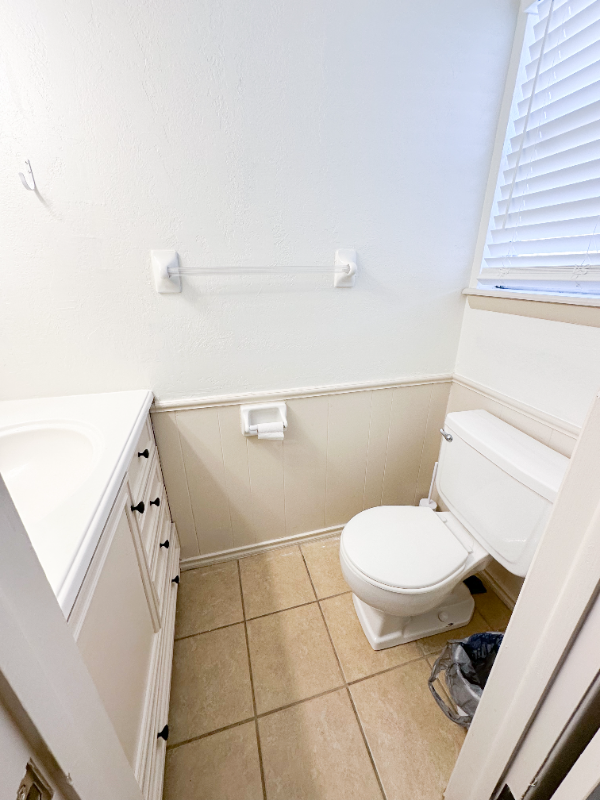 4605 Nw Ozmun Ave - Photo 4 of 17