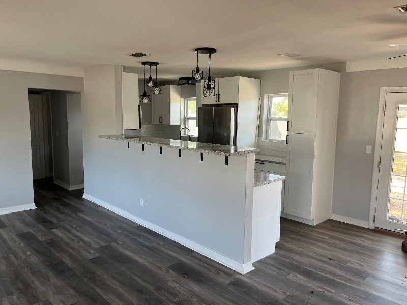 6709 10th St N - Photo 3 of 9