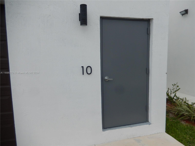 16955 Swave #10 - Photo 2 of 10