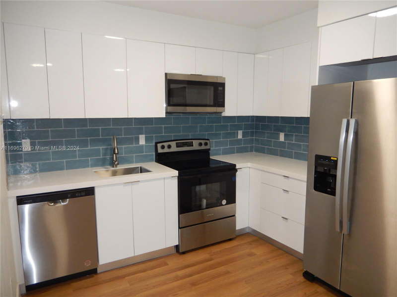 16955 Swave #10 - Photo 3 of 10