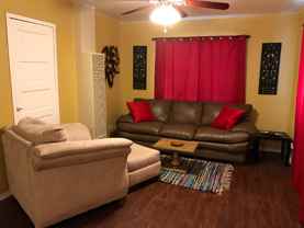 2403 N Elmendorf St - Photo 1 of 1