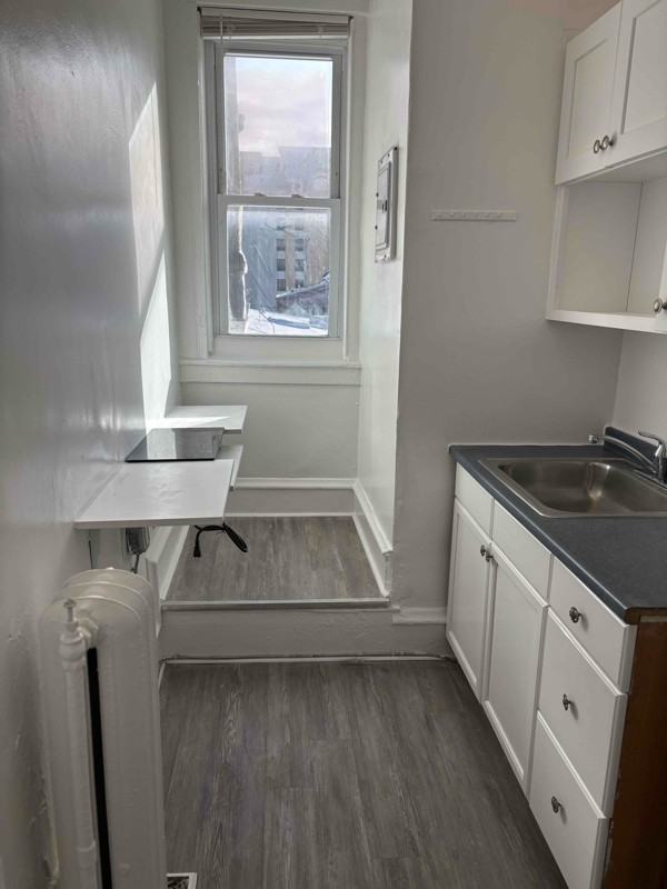 724 N Market St #6 - Photo 4 of 5