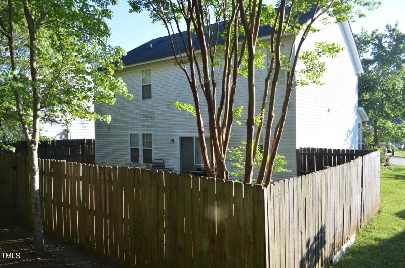 1520 Duet Dr - Photo 3 of 12