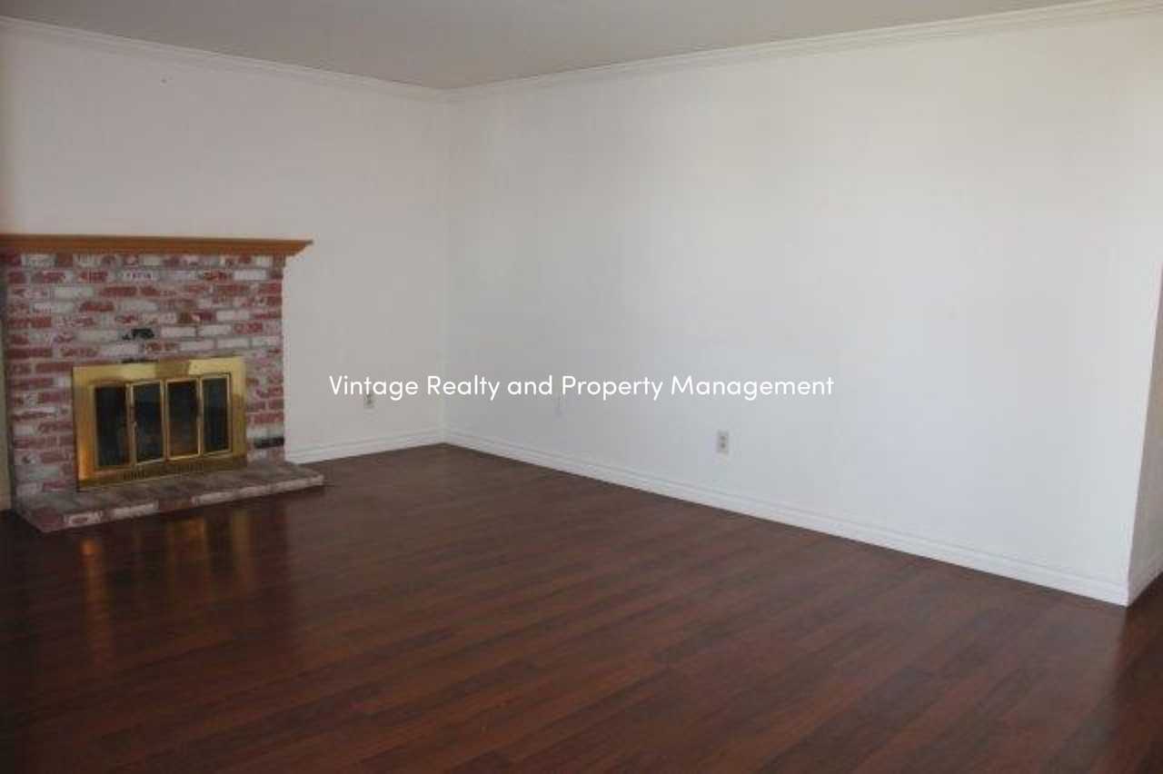 3142 Castellon Way - Photo 2 of 18