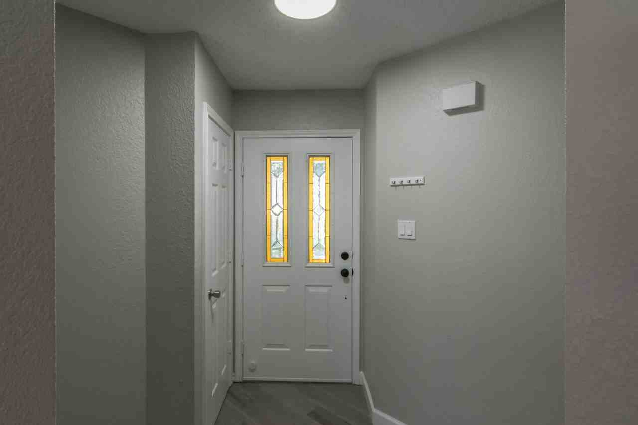 3142 Royal Gable Dr - Photo 4 of 39