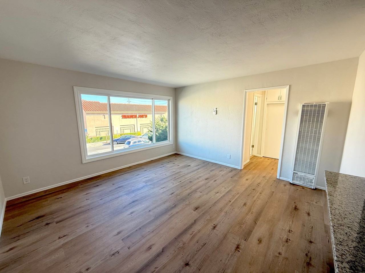 1450 Laurel St #4 - Photo 2 of 10
