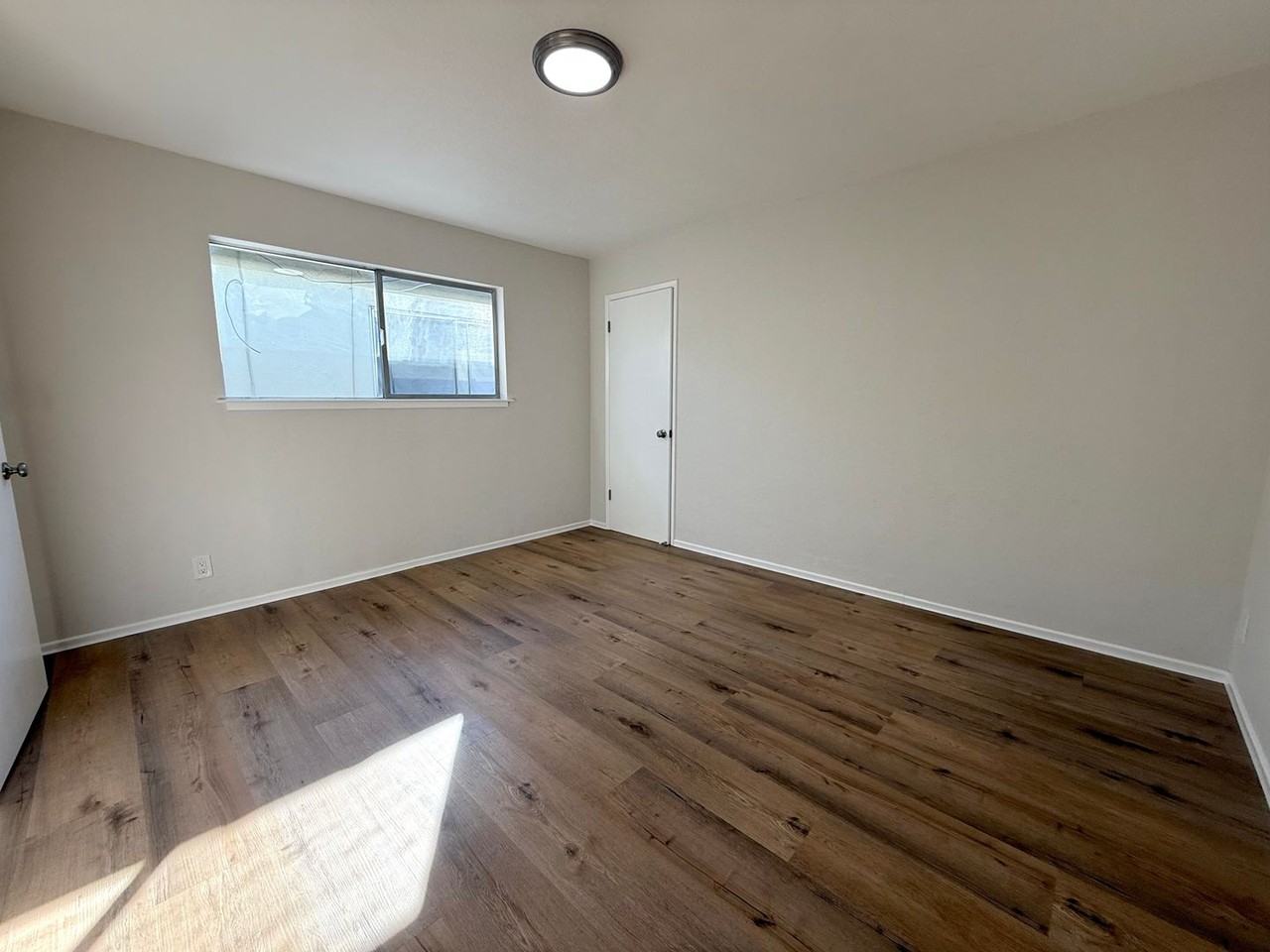 1450 Laurel St #4 - Photo 6 of 10