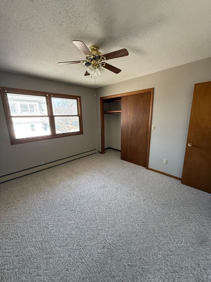 Lunar Properties 806 Jefferson St. - Photo 4 of 13