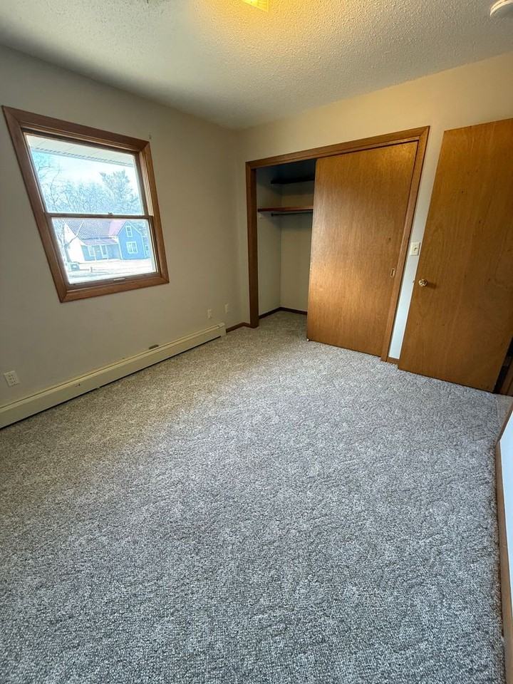 Lunar Properties 806 Jefferson St. - Photo 5 of 13