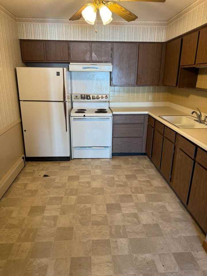 Lunar Properties 806 Jefferson St. - Photo 7 of 13