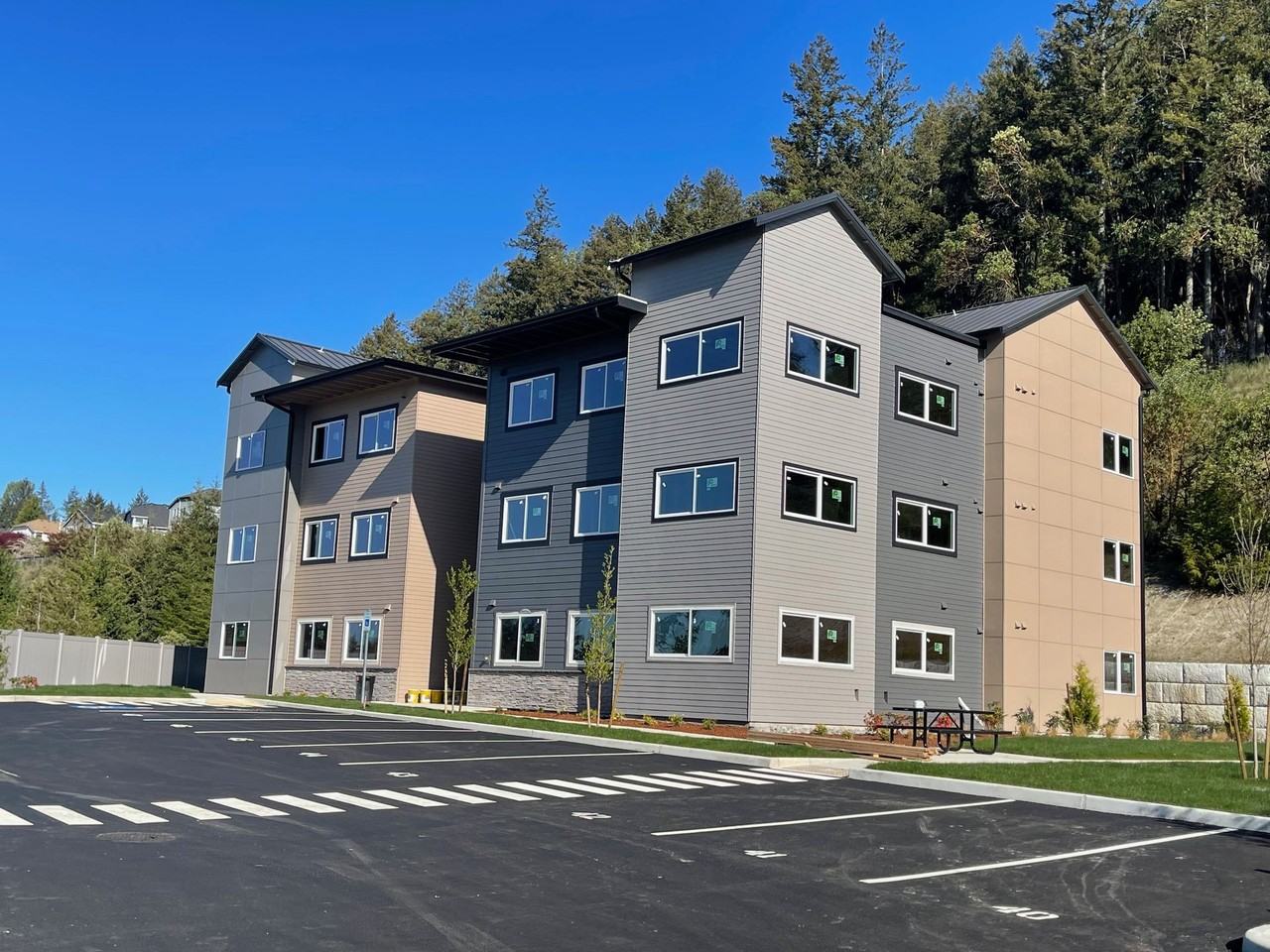 Grand Ridge - Photo 6 of 33