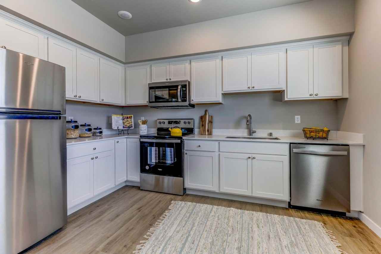 Grand Ridge - Photo 4 of 15