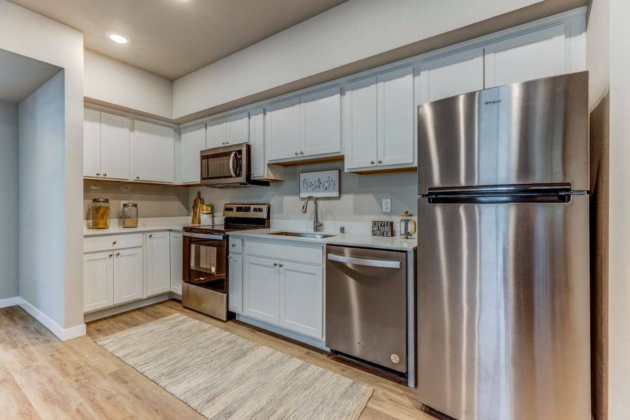 Grand Ridge - Photo 7 of 15