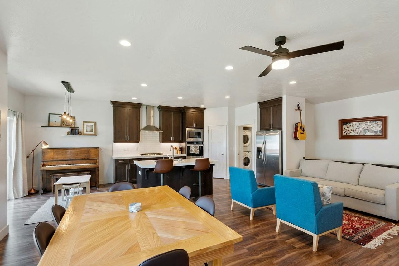 322 North 240 East - Photo 5 of 15