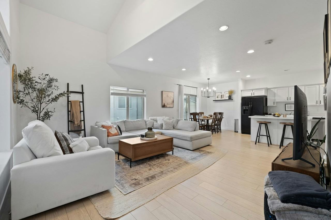 2657 North Elm Drive - Photo 2 of 50