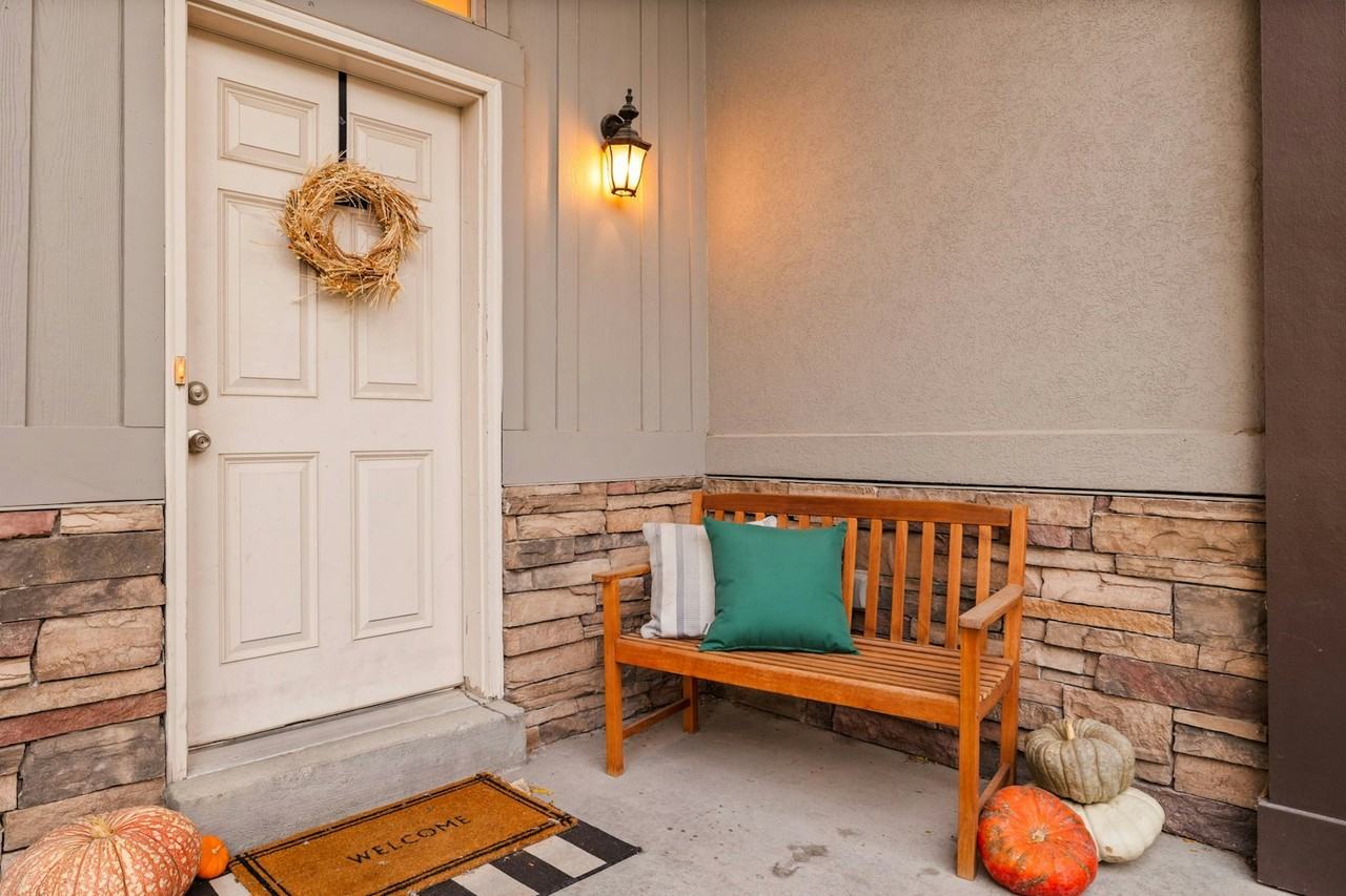 2657 North Elm Drive - Photo 6 of 50